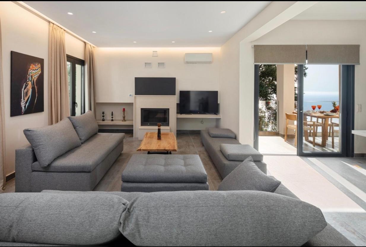 Irida sunset Villa Pentati Bagian luar foto